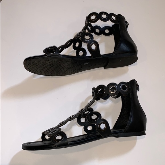 Sandals - Picture 2 of 4